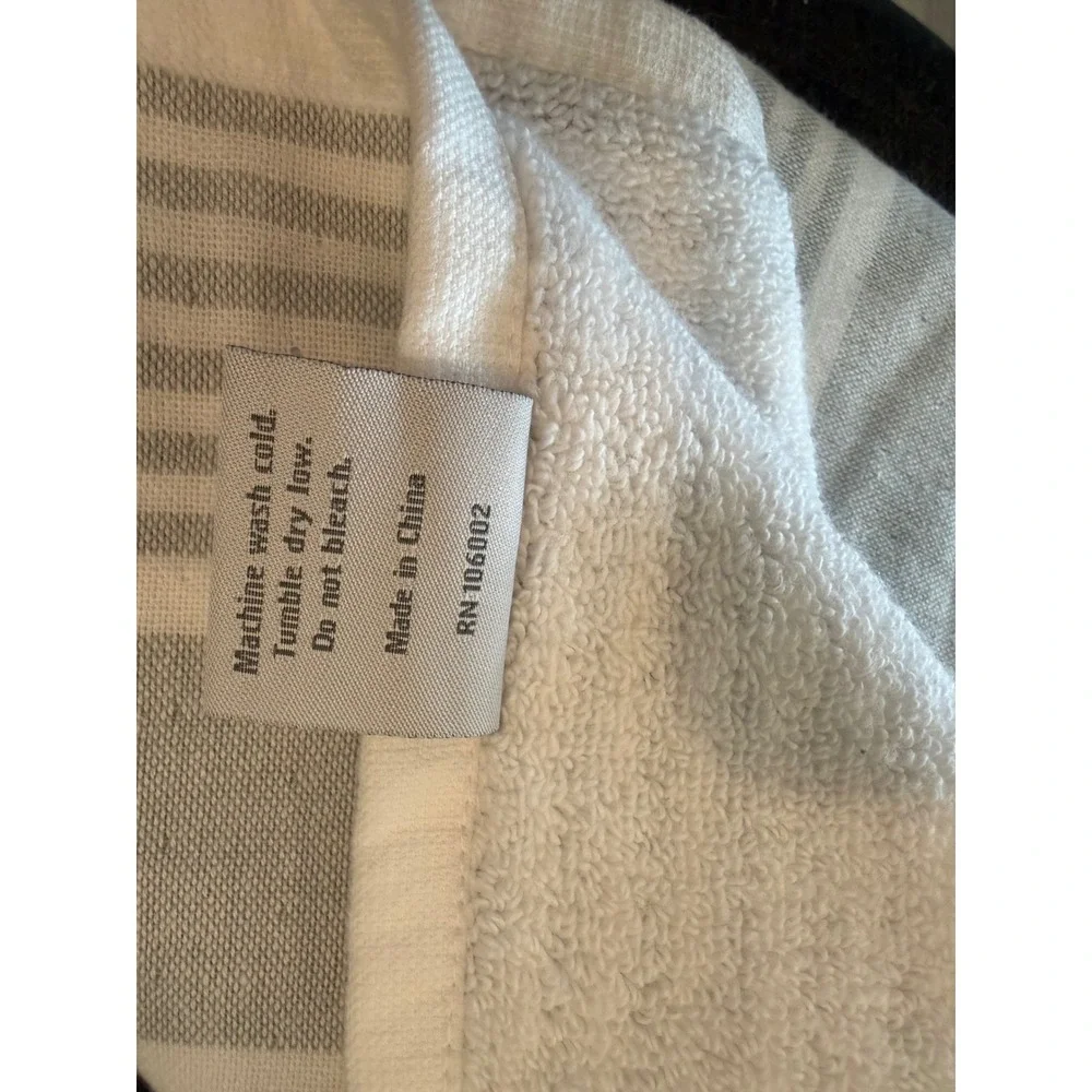 Kassaspa‎ by Kassatex Grey White Striped 100% Cotton Bath Towel Set of 2 NWT